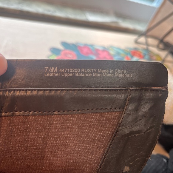 Reba Women’s size 7 1/2  tall zip up boots dark Brown with heel - Picture 7 of 15